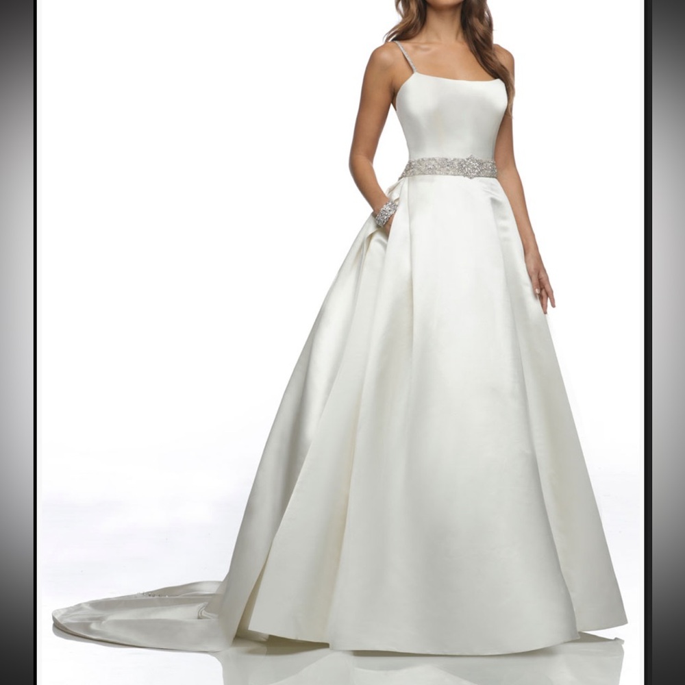 Elegant White Silk Wedding Gown